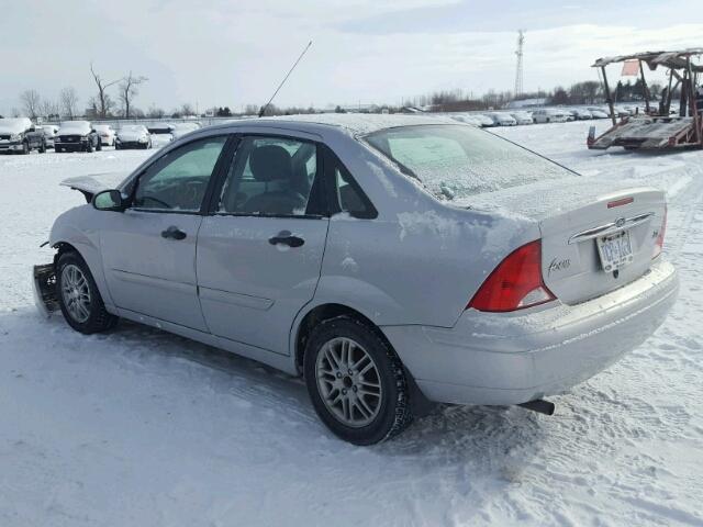 1FAFP3831YW286882 - 2000 FORD FOCUS ZTS SILVER photo 3