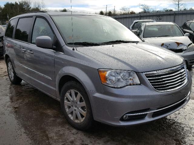 2C4RC1BG8FR619328 - 2015 CHRYSLER TOWN & COU SILVER photo 1