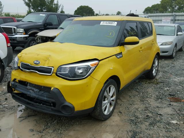 KNDJP3A53F7186614 - 2015 KIA SOUL + YELLOW photo 2