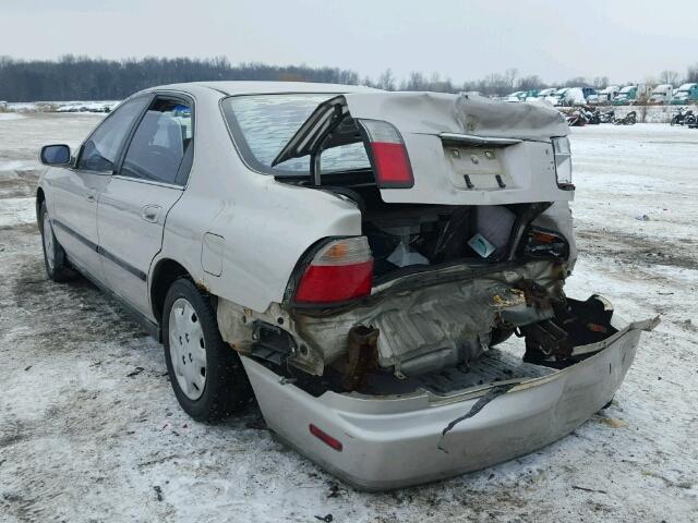 1HGCD5636VA084358 - 1997 HONDA ACCORD LX BEIGE photo 3