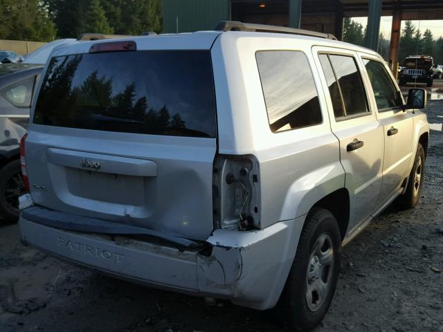 1J8FF28W38D696976 - 2008 JEEP PATRIOT SP SILVER photo 4