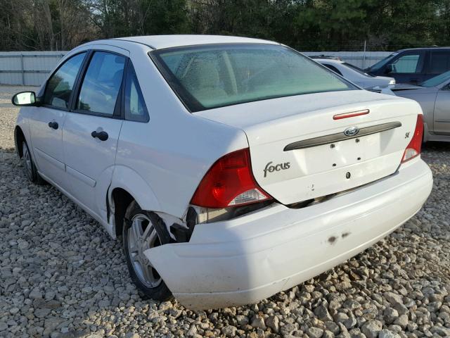 1FAFP34303W323581 - 2003 FORD FOCUS SE C WHITE photo 3