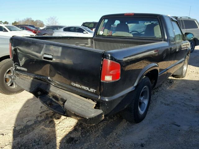 1GCCS1956Y8255616 - 2000 CHEVROLET S TRUCK S1 BLACK photo 4