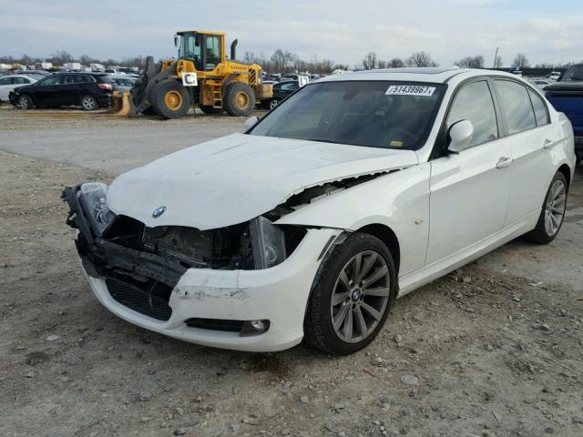 WBAPH7G52BNM55453 - 2011 BMW 328 I WHITE photo 2