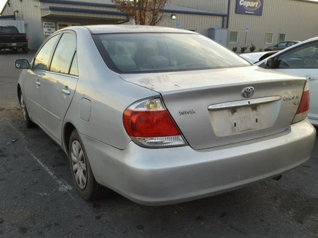 4T1BE32K35U394793 - 2005 TOYOTA CAMRY LE GRAY photo 3