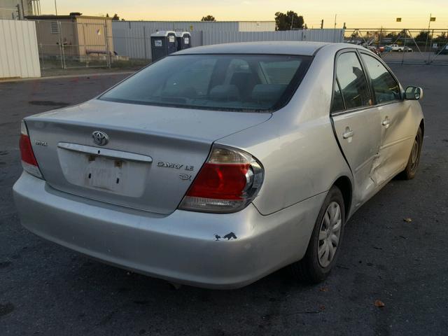 4T1BE32K35U394793 - 2005 TOYOTA CAMRY LE GRAY photo 4