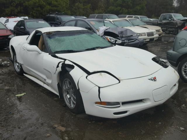 1G1YY22G745117643 - 2004 CHEVROLET CORVETTE WHITE photo 1