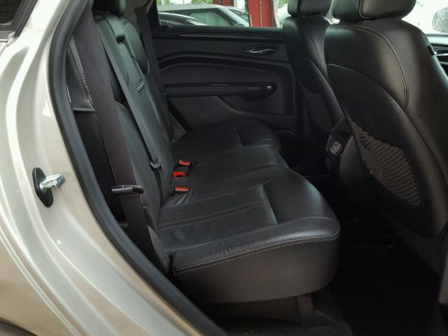 3GYFNCE32GS563404 - 2016 CADILLAC SRX PERFOR 奶油色 照片 6