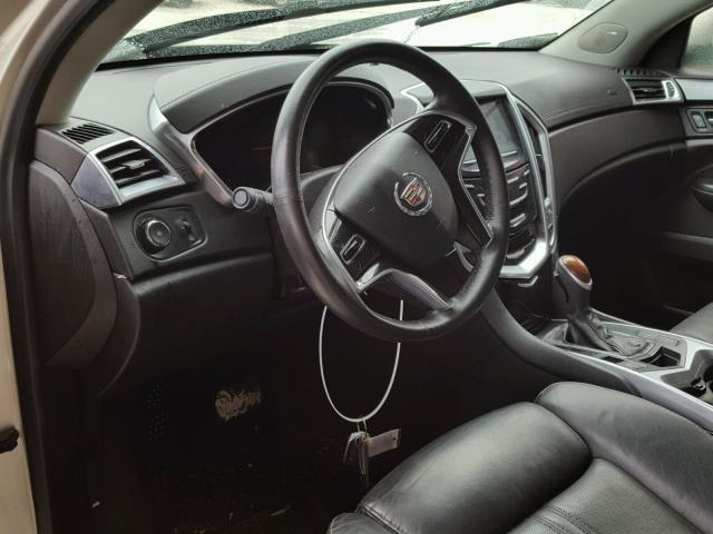 3GYFNCE32GS563404 - 2016 CADILLAC SRX PERFOR 奶油色 照片 9