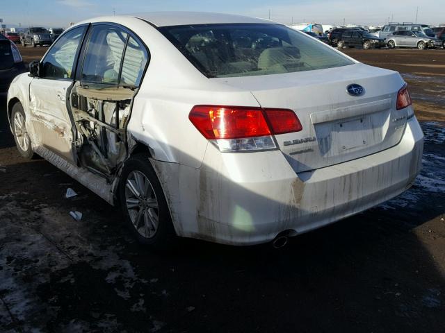 4S3BMBC61B3238465 - 2011 SUBARU LEGACY 2.5 WHITE photo 3