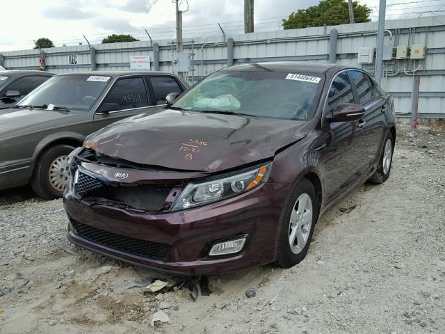 5XXGM4A73FG484162 - 2015 KIA OPTIMA LX BURGUNDY photo 2