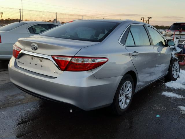 4T1BF1FK8GU124845 - 2016 TOYOTA CAMRY LE ვერცხლისფერი ფოტო 4