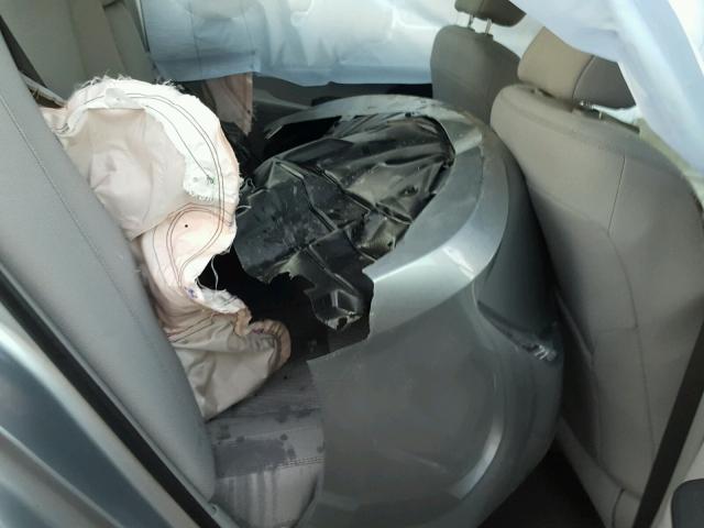 4T1BF1FK8GU124845 - 2016 TOYOTA CAMRY LE ვერცხლისფერი ფოტო 6