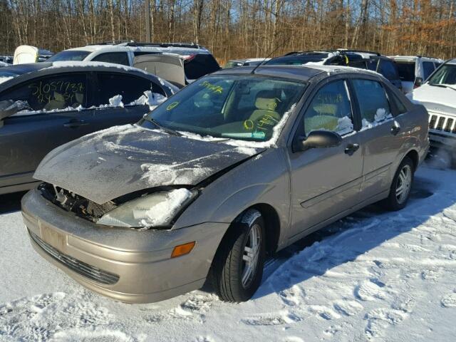 1FAFP34P33W182931 - 2003 FORD FOCUS SE GRAY photo 2