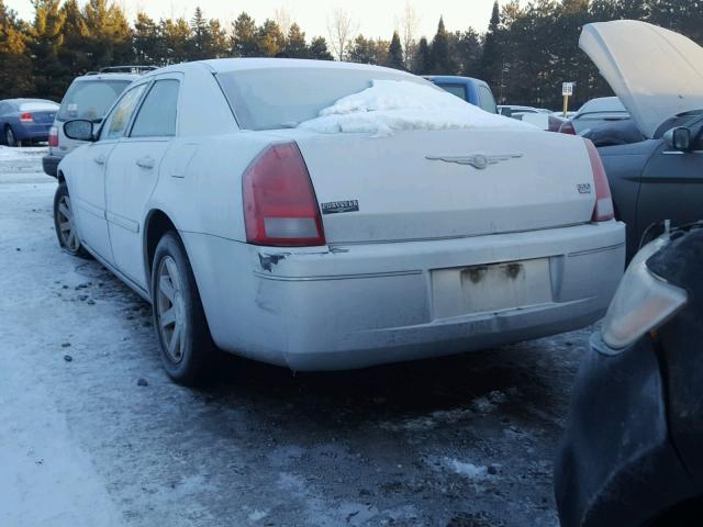 2C3JA53G05H145974 - 2005 CHRYSLER 300 TOURIN SILVER photo 3