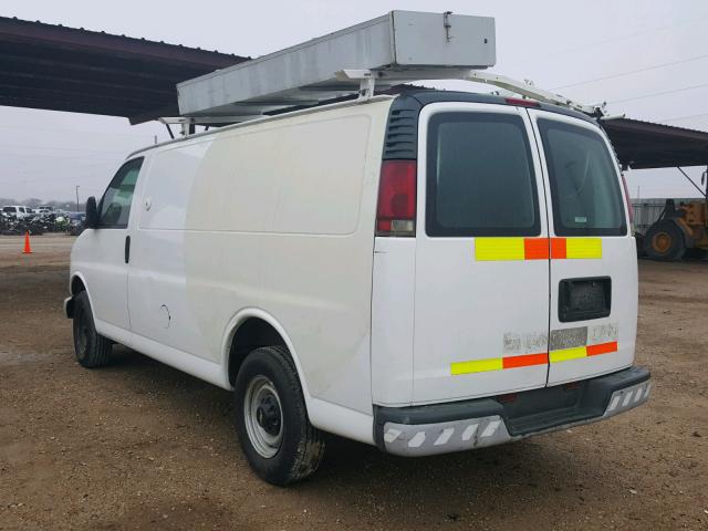 1GCGG25R7Y1131770 - 2000 CHEVROLET EXPRESS G2 WHITE photo 3