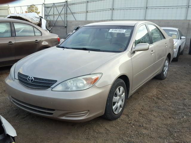 4T1BE32K43U785920 - 2003 TOYOTA CAMRY LE GOLD photo 2