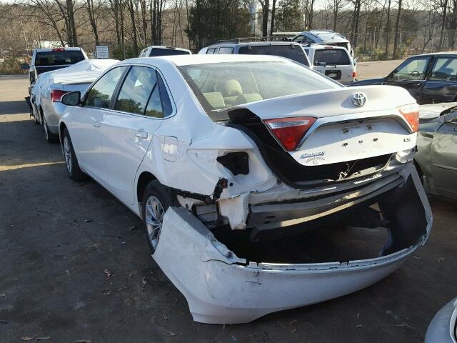 4T1BF1FK5FU022093 - 2015 TOYOTA CAMRY LE WHITE photo 3