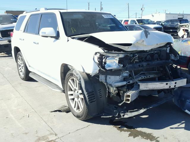 JTEZU5JR9D5047294 - 2013 TOYOTA 4RUNNER SR WHITE photo 1