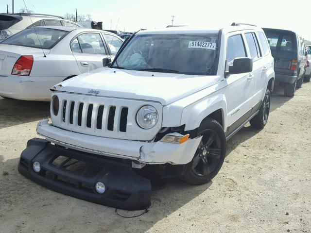 1C4NJPFA5ED587615 - 2014 JEEP PATRIOT LA WHITE photo 2