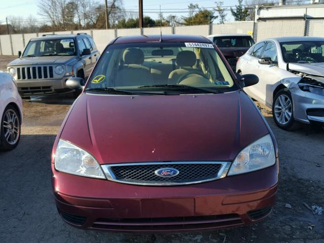 1FAFP34N66W117218 - 2006 FORD FOCUS ZX4 MAROON photo 9