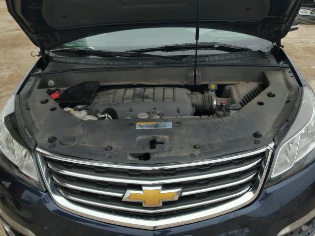 1GNKRHKDXGJ130246 - 2016 CHEVROLET TRAVERSE L BLUE photo 7