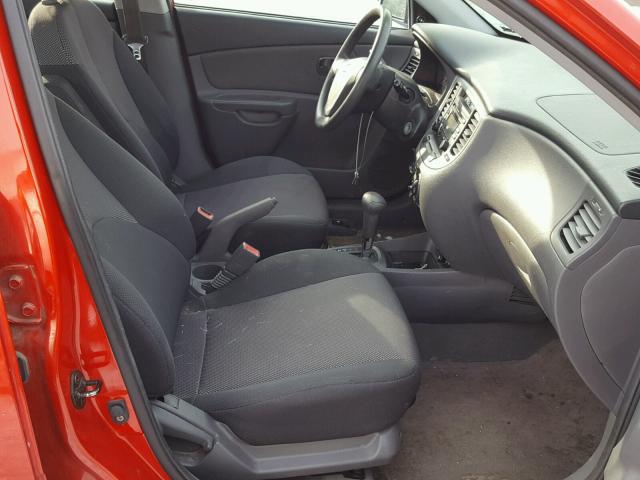 KNADE123766068119 - 2006 KIA RIO RED photo 5