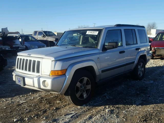 1J8HG48N56C195065 - 2006 JEEP COMMANDER ვერცხლისფერი ფოტო 2