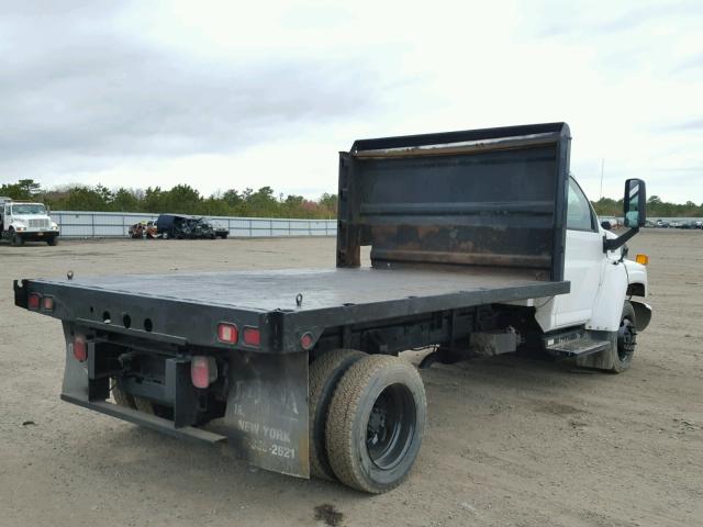 1GBE4C1144F503864 - 2004 CHEVROLET C4500 C4C0 WHITE photo 4