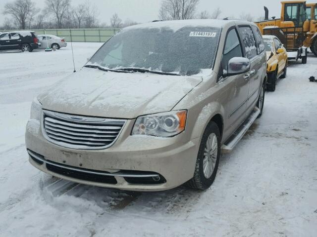 2C4RC1GG0DR515597 - 2013 CHRYSLER TOWN & COU TAN photo 2