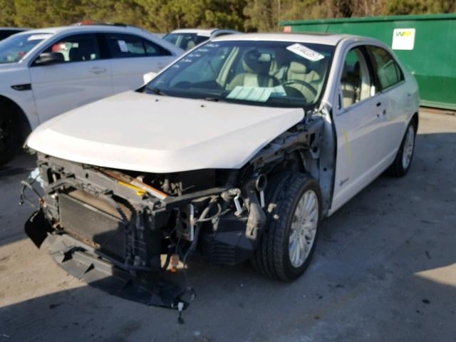 3FADP0L30AR426605 - 2010 FORD FUSION HYB WHITE photo 2