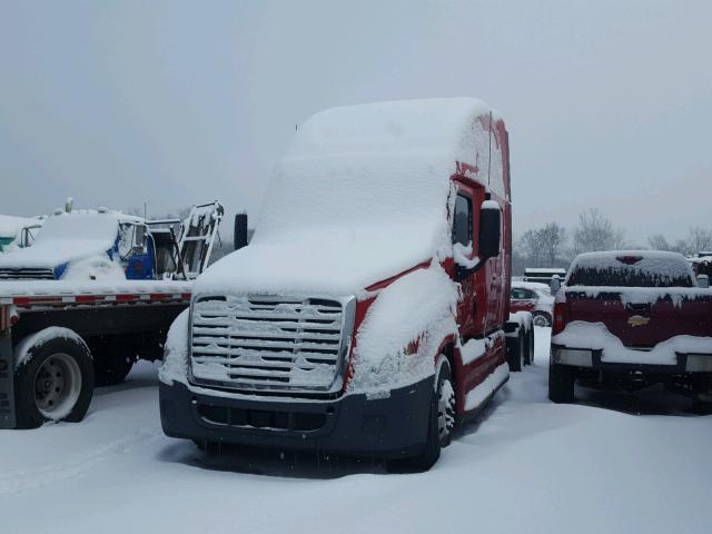 1FUJGLBGXCLBC8235 - 2012 FREIGHTLINER CASCADIA 1 RED photo 2