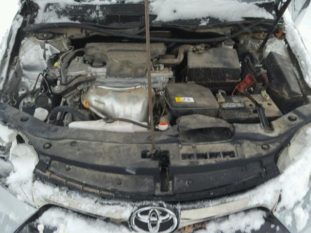 4T1BF1FK8GU613357 - 2016 TOYOTA CAMRY LE ვერცხლისფერი ფოტო 7