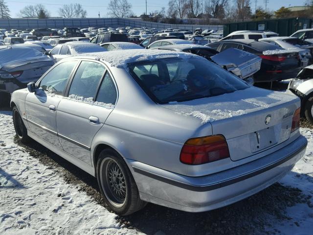 WBADM6344YGV00198 - 2000 BMW 528 I AUTO SILVER photo 3