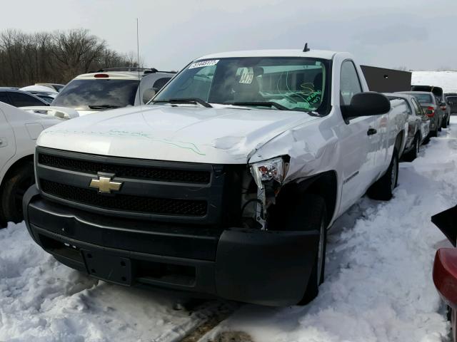 1GCEC14C87E511928 - 2007 CHEVROLET SILVERADO WHITE photo 2