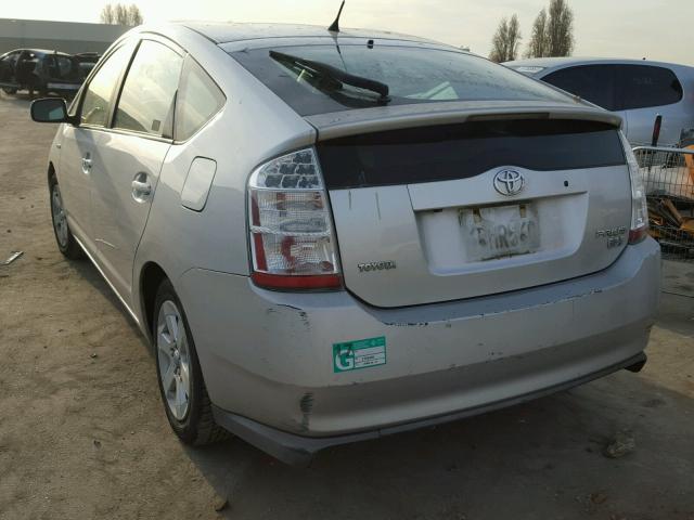 JTDKB20U487730188 - 2008 TOYOTA PRIUS SILVER photo 3