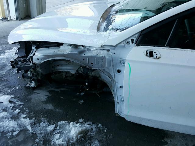 3FA6P0H75DR119682 - 2013 FORD FUSION SE WHITE photo 9