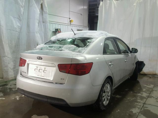 KNAFU4A26C5609877 - 2012 KIA FORTE EX SILVER photo 4