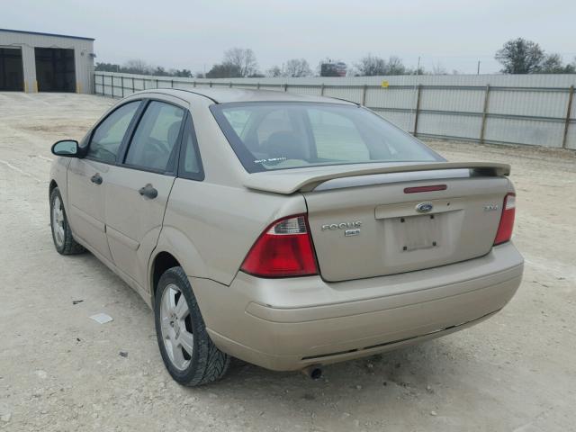 1FAHP34N66W194566 - 2006 FORD FOCUS ZX4 BEIGE photo 3