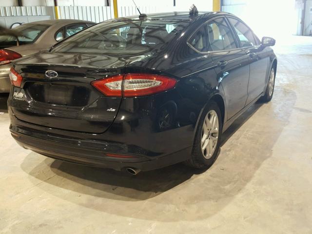 1FA6P0H72F5120486 - 2015 FORD FUSION SE BLACK photo 4