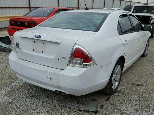 3FAHP07Z57R276676 - 2007 FORD FUSION SE WHITE photo 4