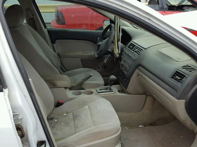 3FAHP07Z57R276676 - 2007 FORD FUSION SE WHITE photo 5