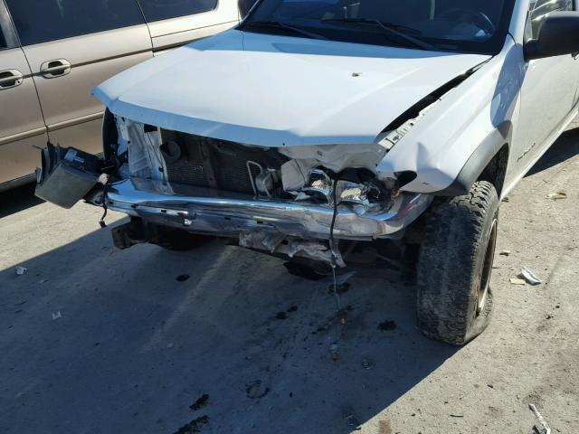 1GCDT196858282645 - 2005 CHEVROLET COLORADO WHITE photo 9