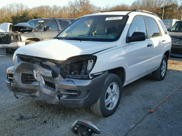 KNDJF724X87517384 - 2008 KIA SPORTAGE L WHITE photo 2