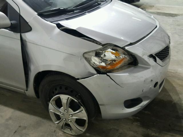 JTDBT903494050047 - 2009 TOYOTA YARIS SILVER photo 9