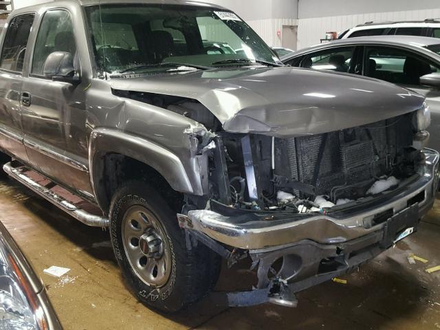 2GTEK13Z361268344 - 2006 GMC NEW SIERRA GRAY photo 9