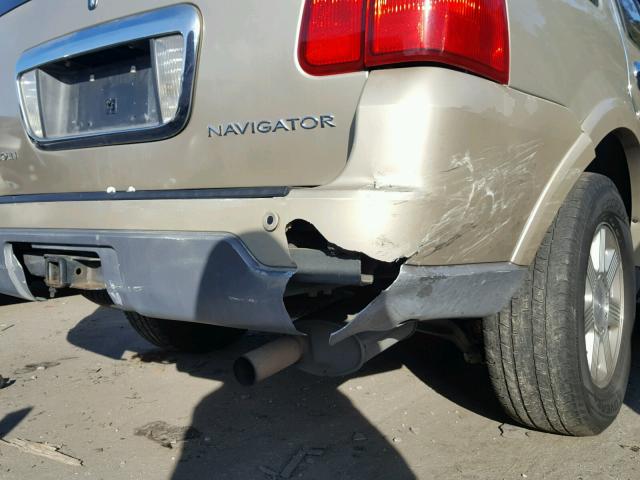 5LMFU28R74LJ15138 - 2004 LINCOLN NAVIGATOR TAN photo 9