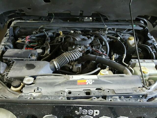 1J4GA59118L504338 - 2008 JEEP WRANGLER U BLACK photo 7