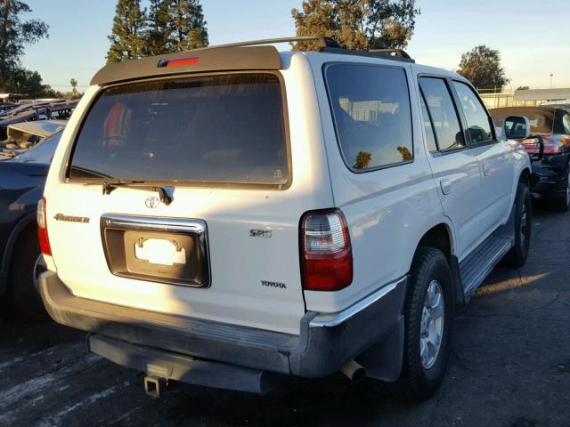 JT3GN86R420247839 - 2002 TOYOTA 4RUNNER SR WHITE photo 4