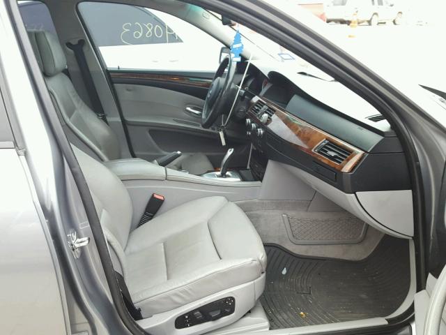 WBANV93559C133171 - 2009 BMW 535 XI GRAY photo 5